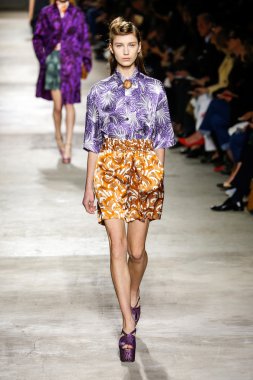 Dries Van Noten gösterisi 
