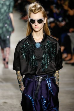 Dries Van Noten gösterisi 