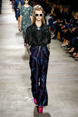 Dries Van Noten gösterisi 