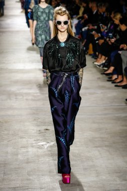 Dries Van Noten gösterisi 