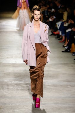 Dries Van Noten gösterisi 