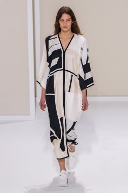 Paris Moda Haftası kapsamında Hermes gösterisi