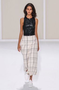 Paris Moda Haftası kapsamında Hermes gösterisi