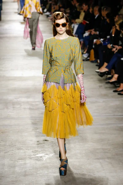 Spectacle Dries Van Noten — Photo