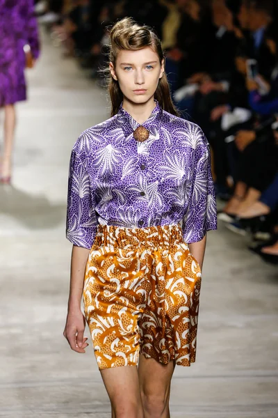 Dries van Noten show — Stockfoto