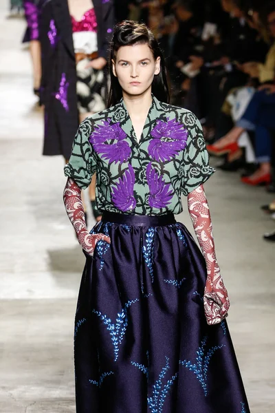 Dries Van Noten show — Stock Photo, Image