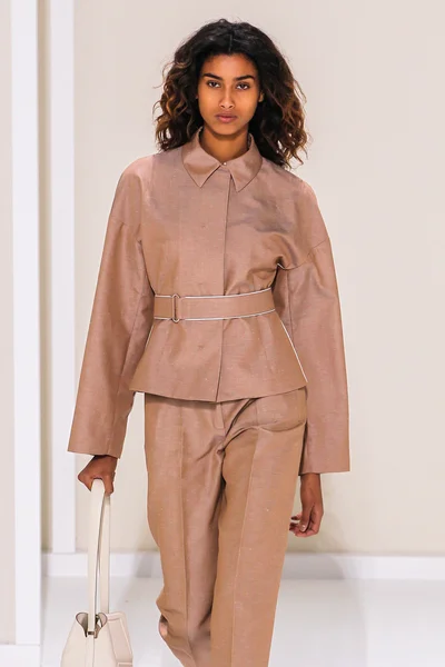 Hermes show som en del av Paris Fashion Week — Stockfoto