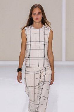 Paris Moda Haftası kapsamında Hermes gösterisi