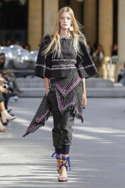 Isabel Marant gösteri 