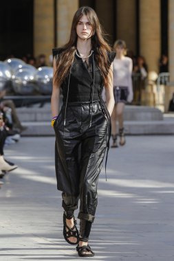 Isabel Marant gösteri 