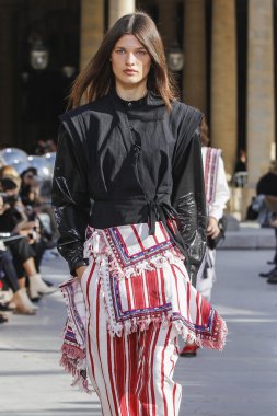 Isabel Marant gösteri 