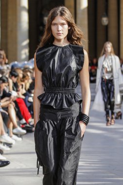 Isabel Marant gösteri 