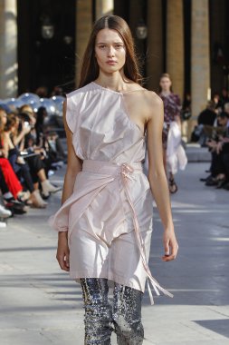 Isabel Marant gösteri 