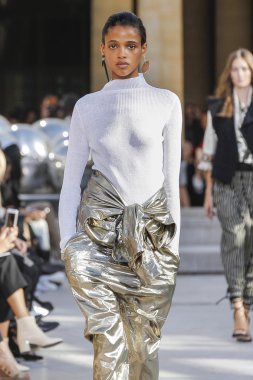 Isabel Marant gösteri 