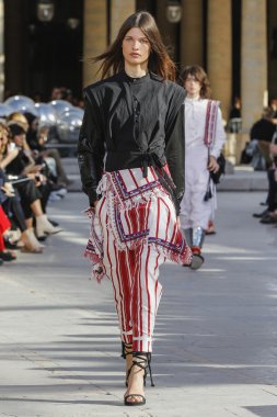 Isabel Marant gösteri 