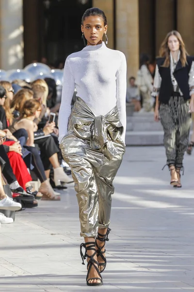 Isabel Marant gösteri 