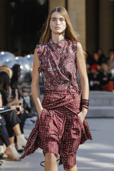 Isabel Marant gösteri 