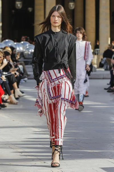 Isabel Marant gösteri 