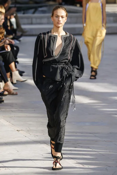 Isabel Marant gösteri 