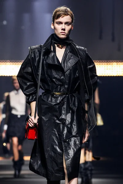 Lanvin show jako część paryskiego Fashion Week Womenswear wiosna/lato — Zdjęcie stockowe