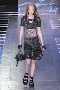 Louis Vuitton gösterisi