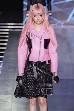 Louis Vuitton gösterisi