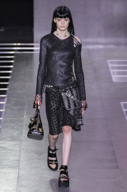 Louis Vuitton gösterisi