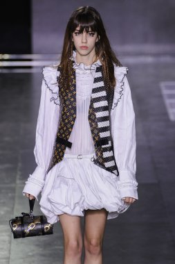 Louis Vuitton gösterisi