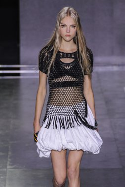 Louis Vuitton gösterisi