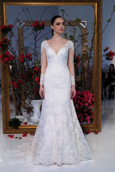 Anne Barge Bridal Show — Stock Photo, Image