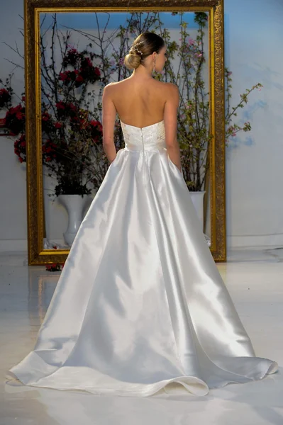 Anne Barge Bridal Show — Stock Photo, Image