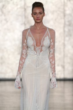 Inbal Dror gelin pist Show