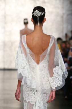 Inbal Dror gelin pist Show