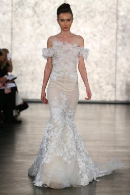 Inbal Dror gelin pist Show