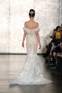 Inbal Dror gelin pist Show