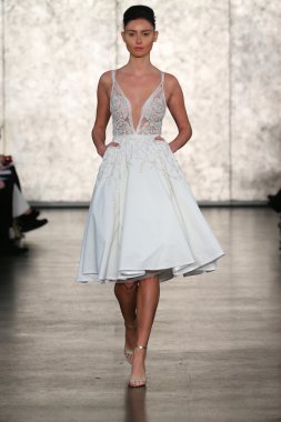 Inbal Dror gelin pist Show