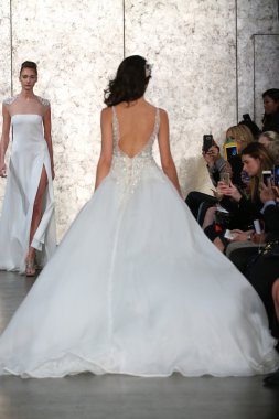 Inbal Dror gelin pist Show