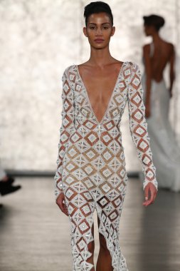 Inbal Dror gelin pist Show