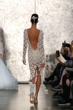 Inbal Dror gelin pist Show 