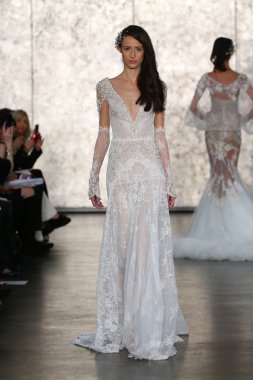 Inbal Dror gelin pist Show 