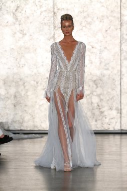 Inbal Dror gelin pist Show 