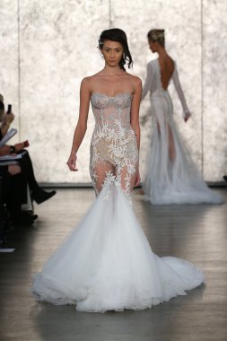 Inbal Dror gelin pist Show 