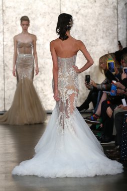 Inbal Dror gelin pist Show 