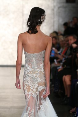 Inbal Dror gelin pist Show 