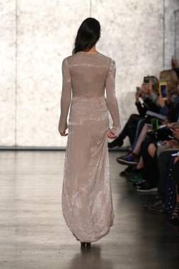 Inbal Dror gelin pist Show 