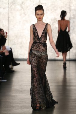 Inbal Dror gelin pist Show 