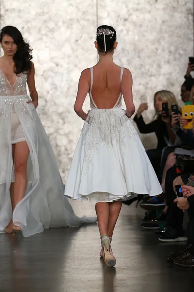 Inbal Dror Bridal Runway Show — Stock Photo, Image