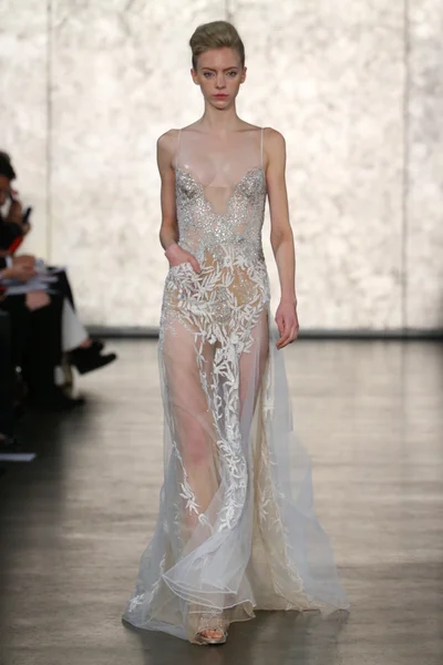 Inbal Dror Bridal Runway Show — Stock Photo, Image