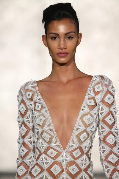 Inbal Dror gelin pist Show 