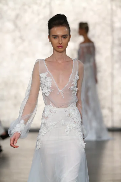 Inbal Dror desfile nupcial — Foto de Stock